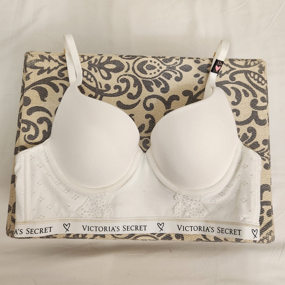 Victoria's Secret White Lace Bra - Picture 1 of 5